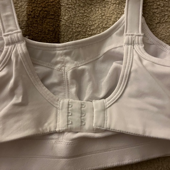 Champion Sports Bra - Picture 3 of 4